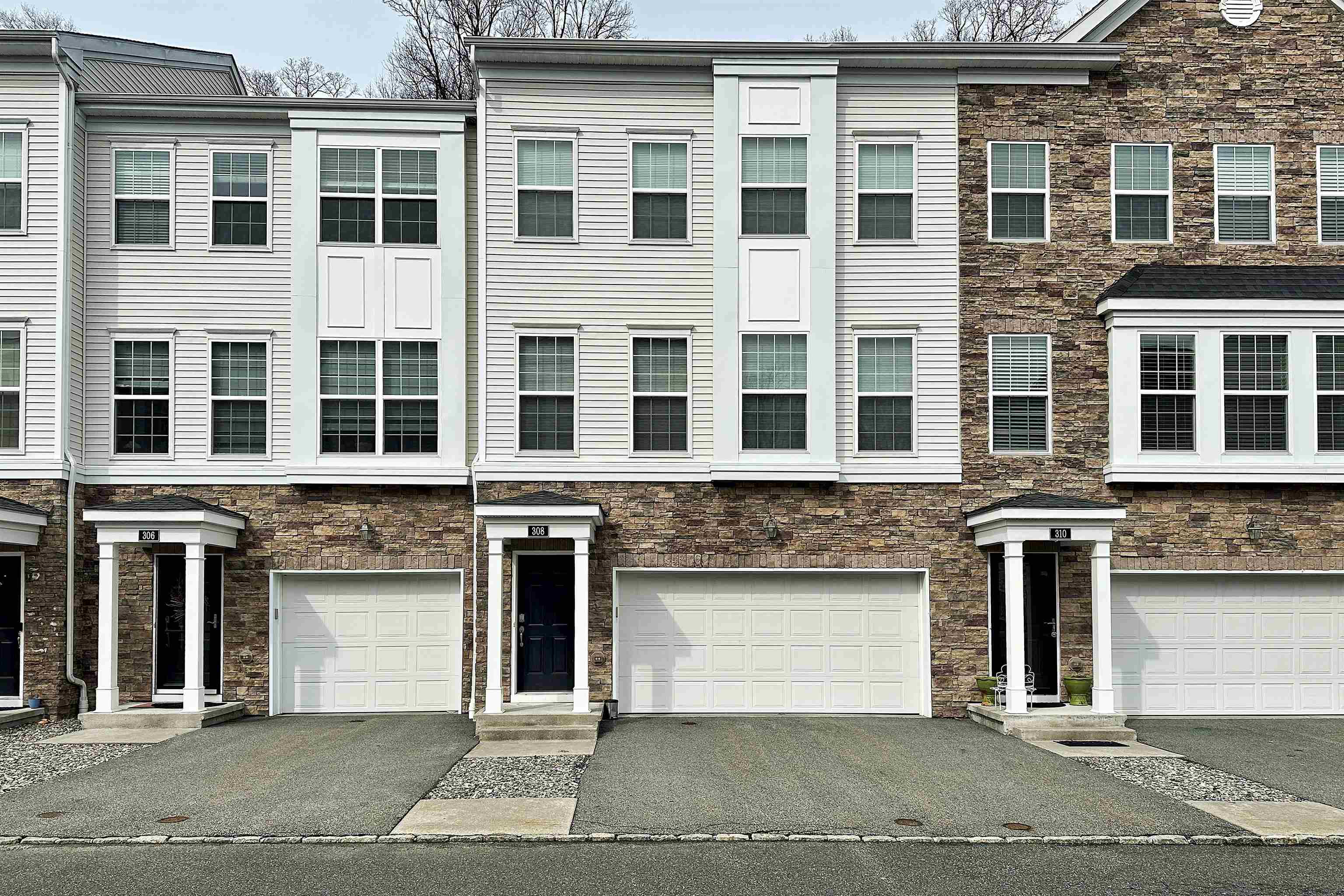 308 PARKVIEW LANE, Rockaway Township, ROCKAWAY TOWNSHIP, NJ 07866 - Property photo 3 of 44