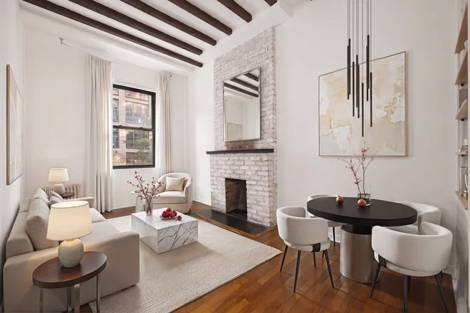 431 West 54th Street #1A, New York, NY 10019