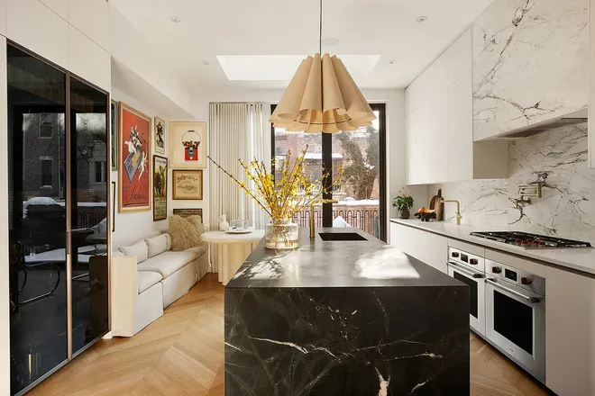 26 West 95th Street, New York, NY 10025