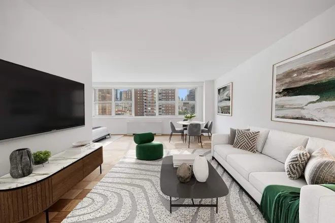 360 West 22nd Street #11H, New York, NY 10011