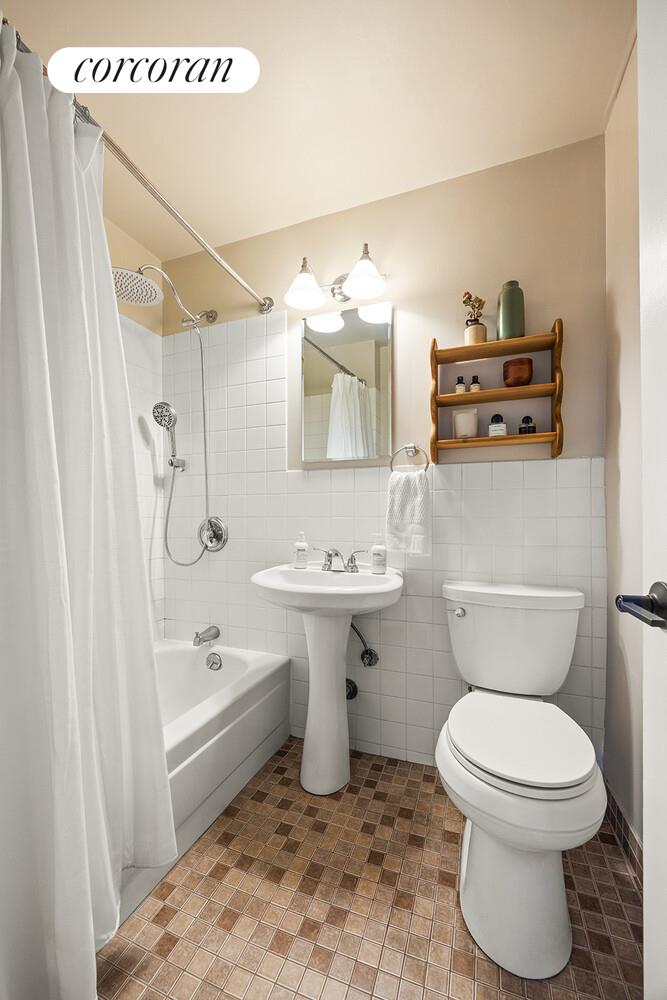 443 HICKS Street #4E, Cobble Hill, Brooklyn, NY 11201 - Property photo 4 of 10