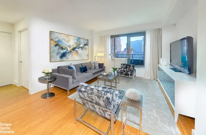 305 West 16th Street #6B, New York, NY 10011