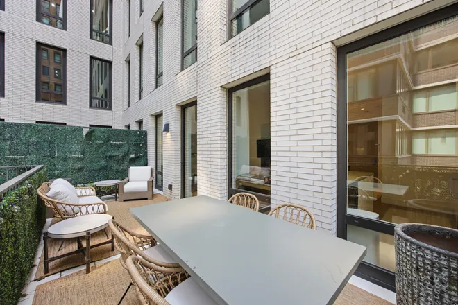 15 West 61st Street #3F, New York, NY 10023