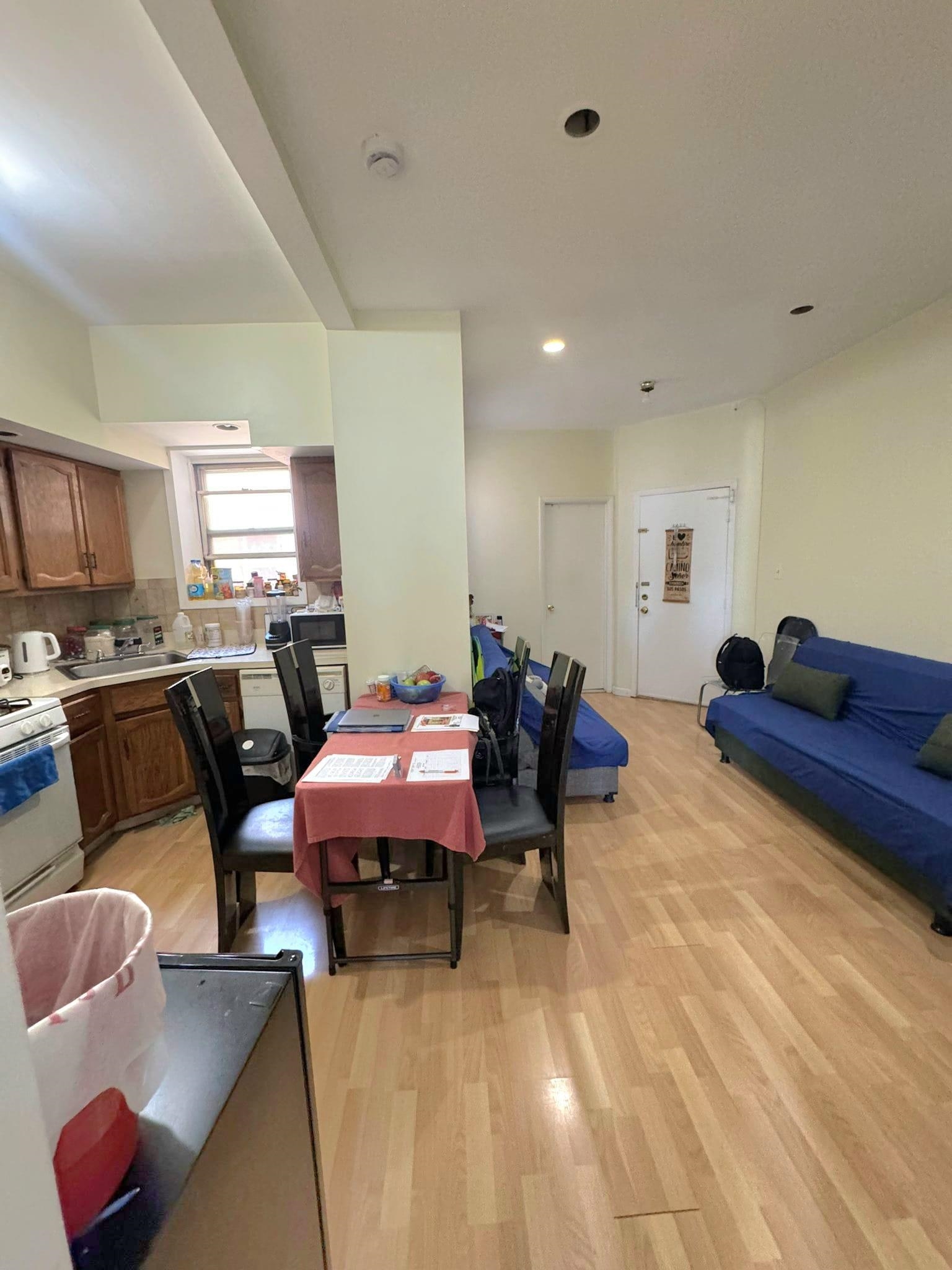 214 48th Street, Union City, Union City, NJ 07087 - Property photo 3 of 10