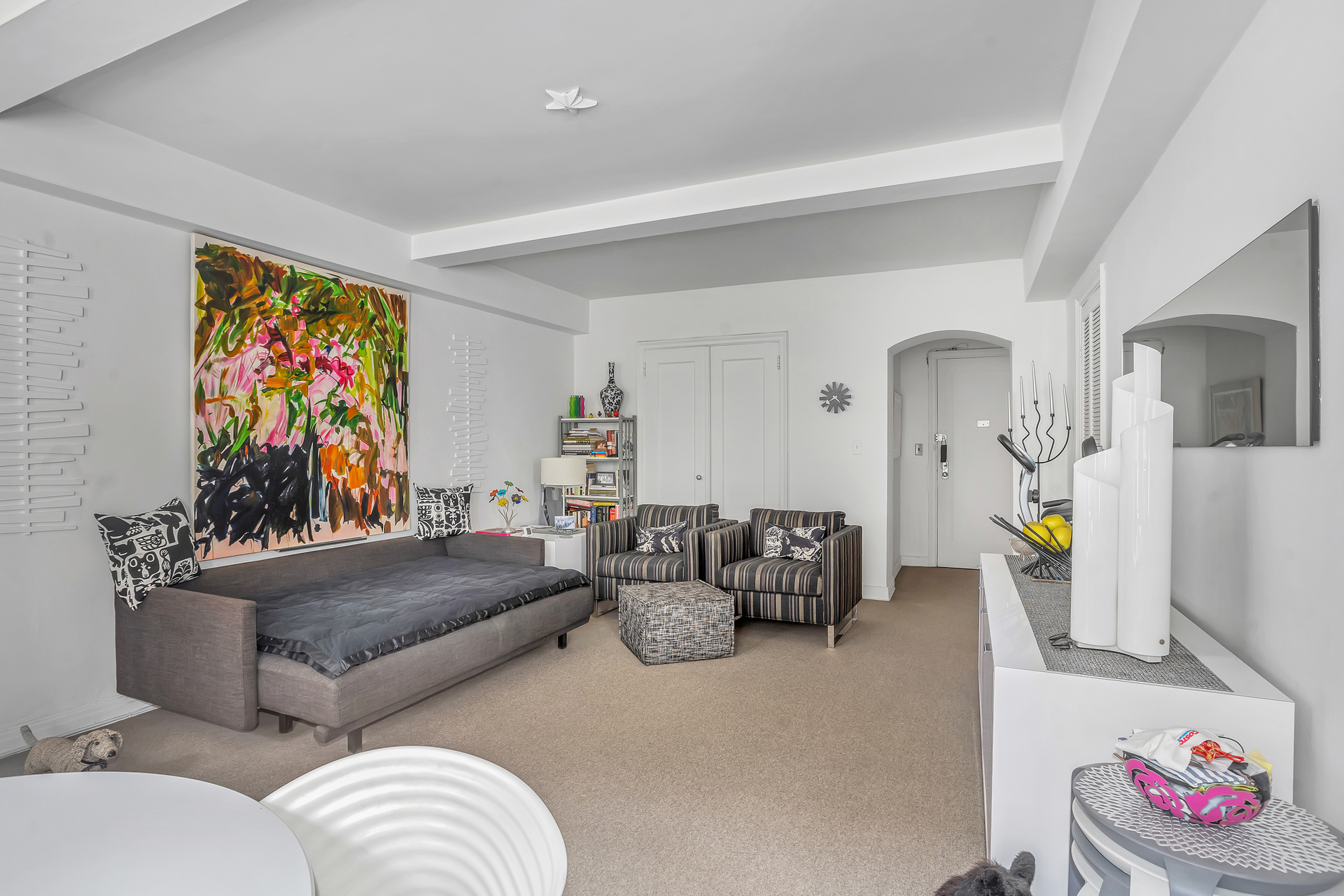 353 West 56th Street #3J, Hell's Kitchen, Manhattan, NY 10019 - Property photo 3 of 10
