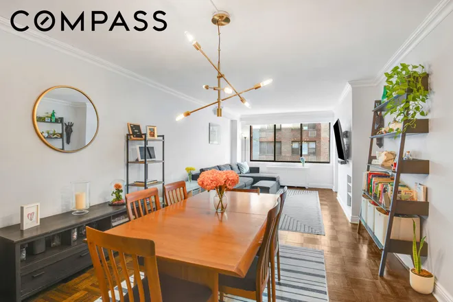 345 East 73rd Street #7J, New York, NY 10021