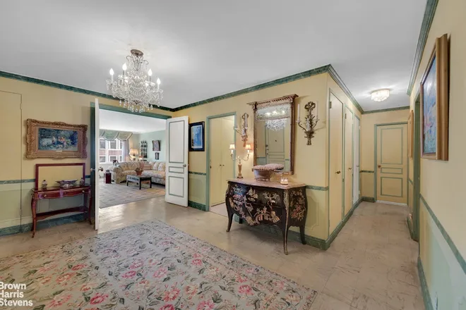 114 East 72nd Street #9C, New York, NY 10021