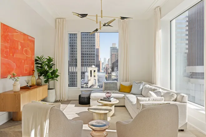 660 LEXINGTON Avenue #PHC, New York, NY 10022