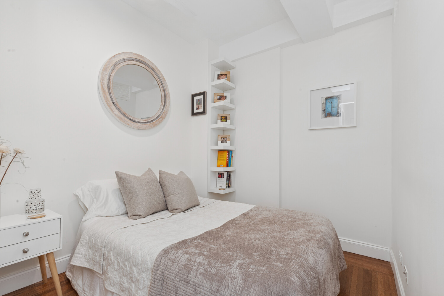 215 West 75th Street #11D, Upper West Side, Manhattan, NY 10023 - Property photo 3 of 9