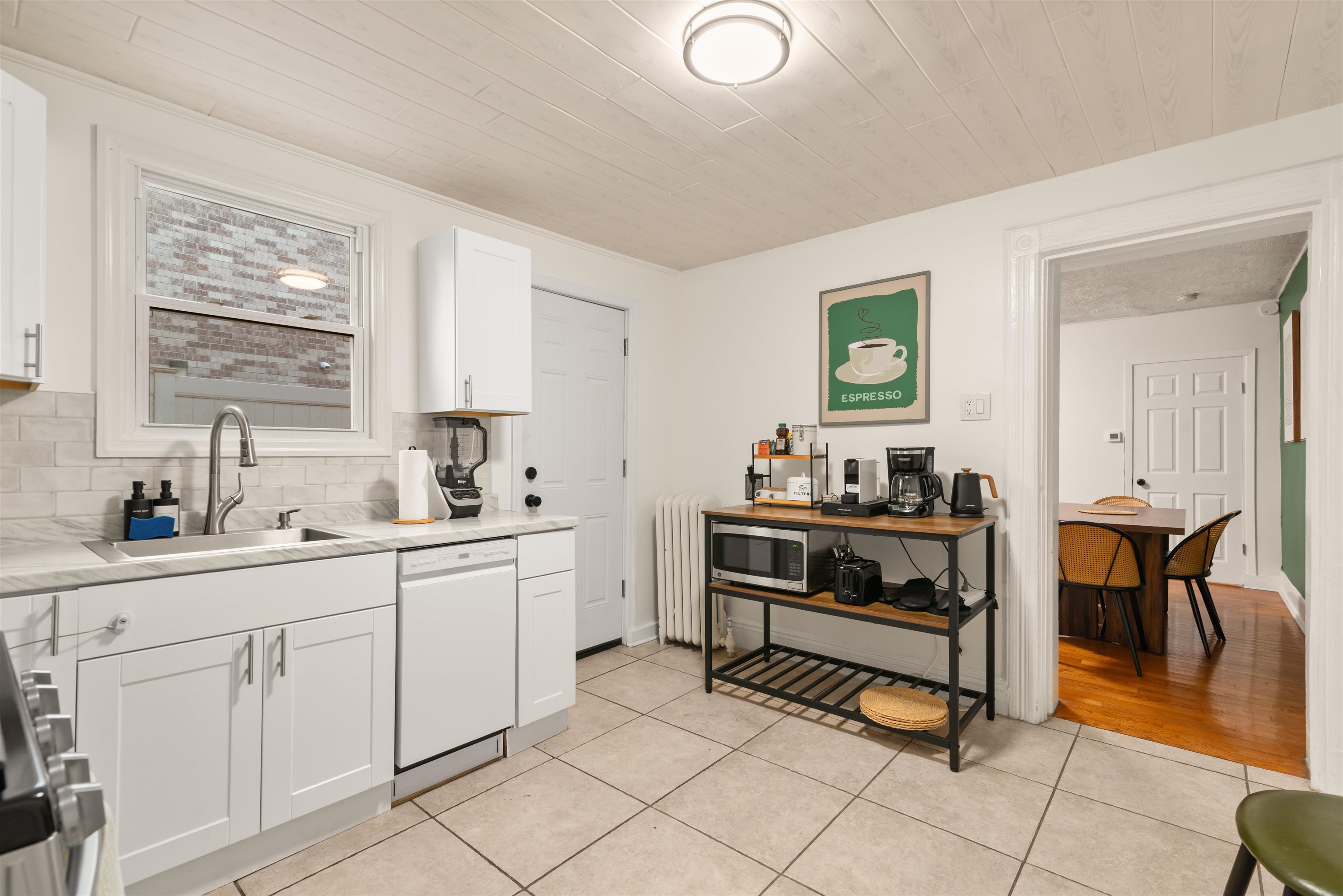 509 3rd Street, Union City, Union City, NJ 07087 - Property photo 5 of 18