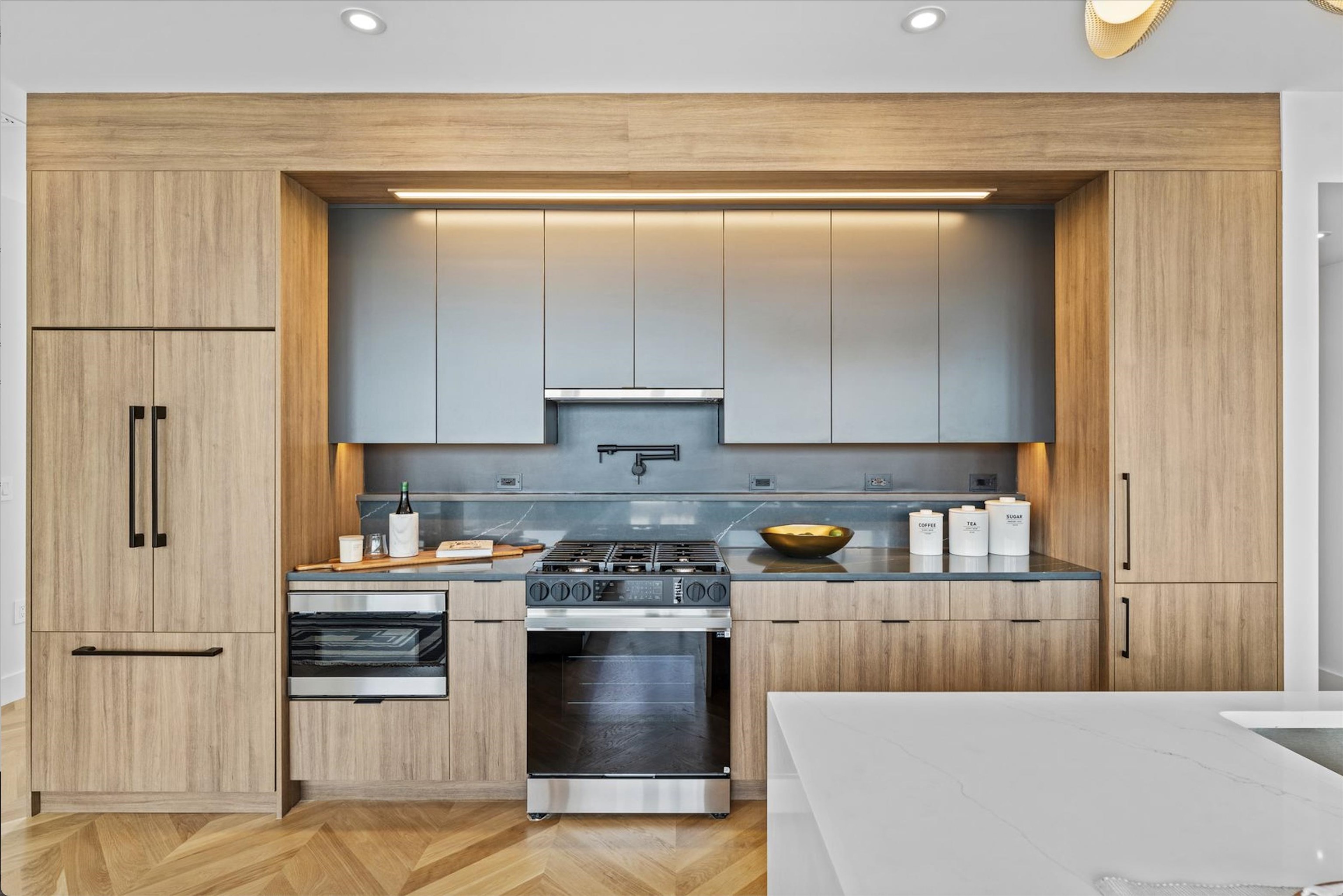 433 CENTRAL Avenue, Jersey City, JC Heights, NJ 07307 - Property photo 5 of 38