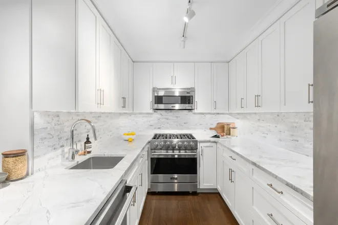 625 Main Street #733, New York, NY 10044