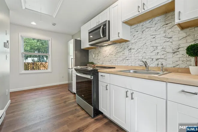 57 Riverlawn, Wayne, NJ 07470