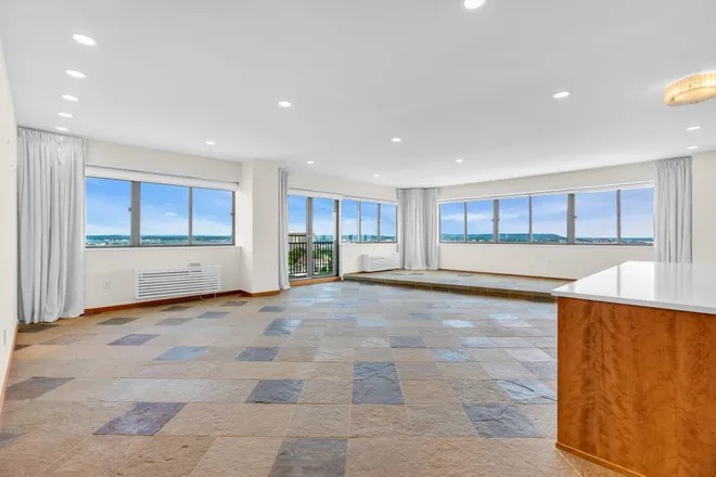 55 OCEAN Avenue #PH, MONMOUTH BEACH BORO, NJ 07750
