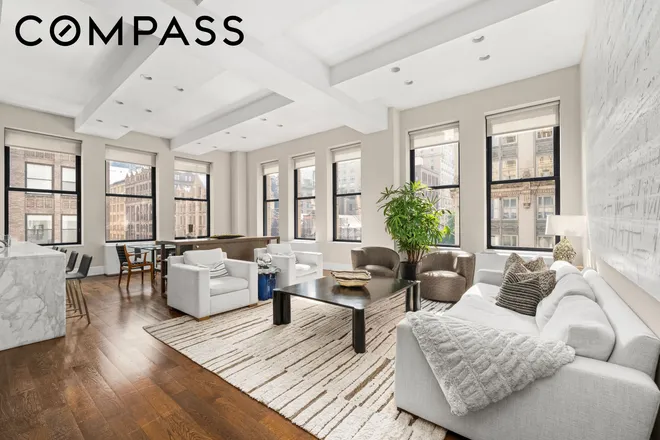 260 Park Avenue #4B, New York, NY 10010