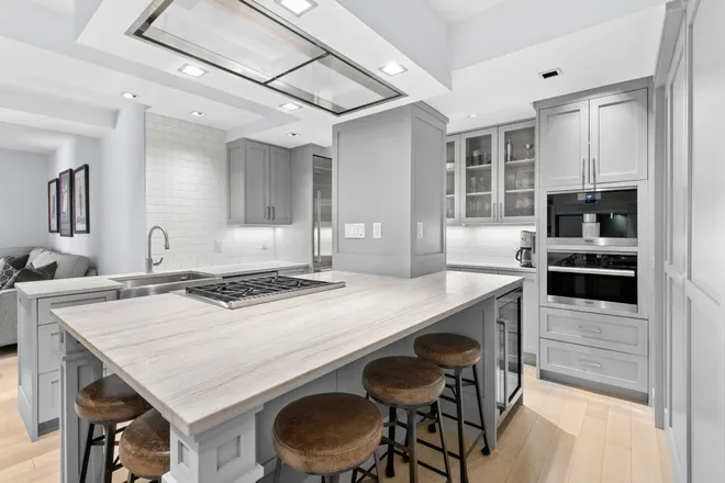 106 Central Park #14B, New York, NY 10019