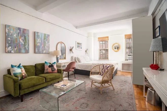 24 5th Avenue #811, New York, NY 10011