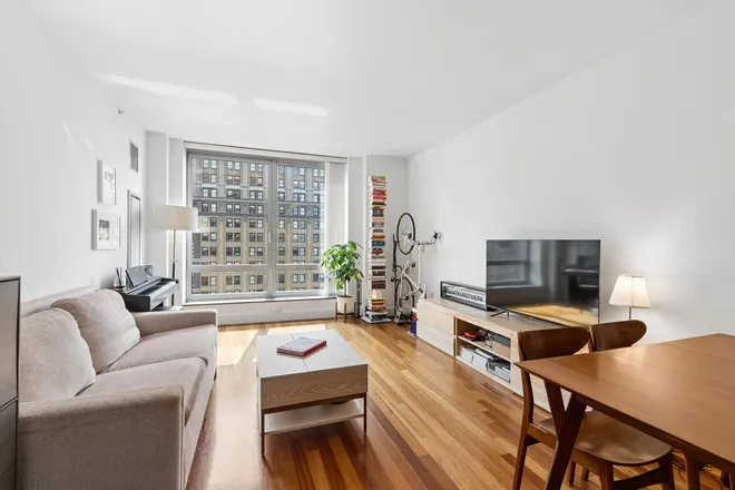 30 WEST Street #27D, New York, NY 10004