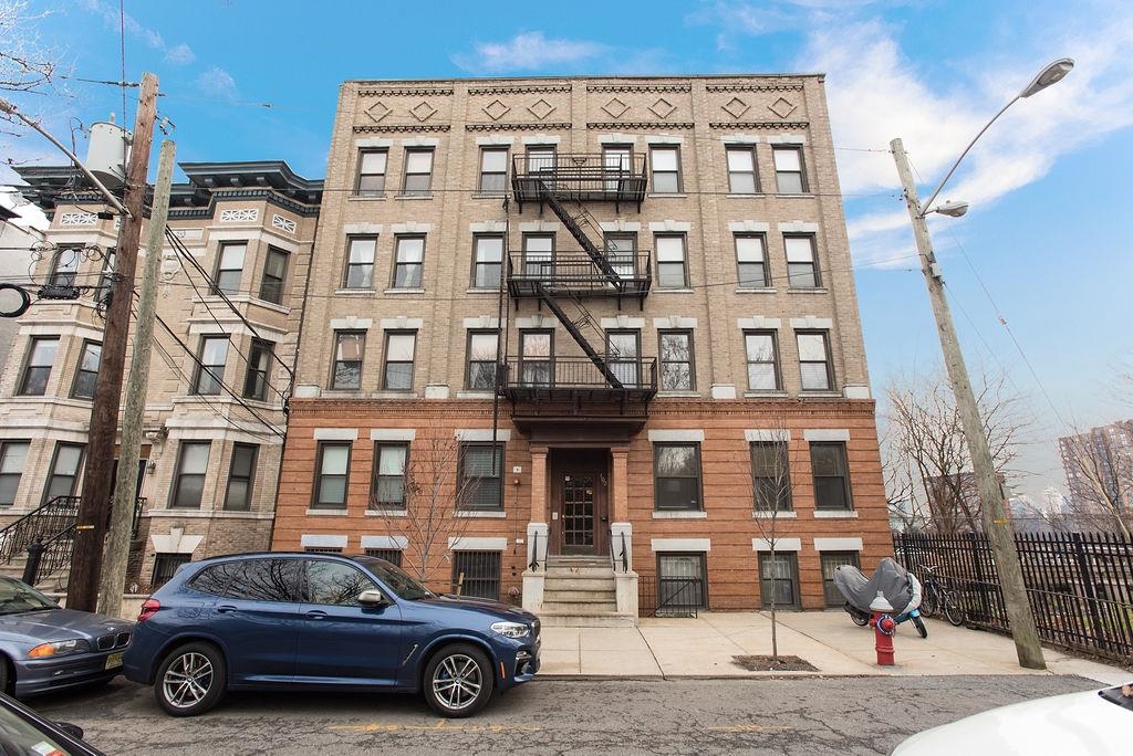 102 OGDEN Avenue, Jersey City, JC Heights, NJ 07310 - Property photo 2 of 15