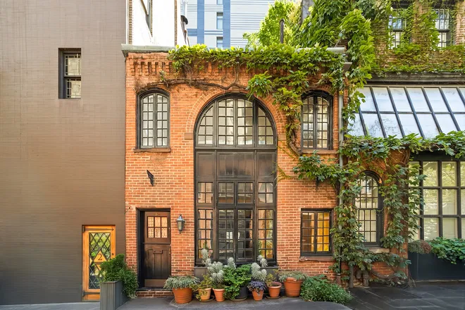 4 SNIFFEN Court, New York, NY 10016