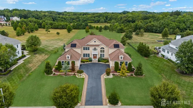 5 Bouvier Lane, Dunhams Farm, NJ 08816