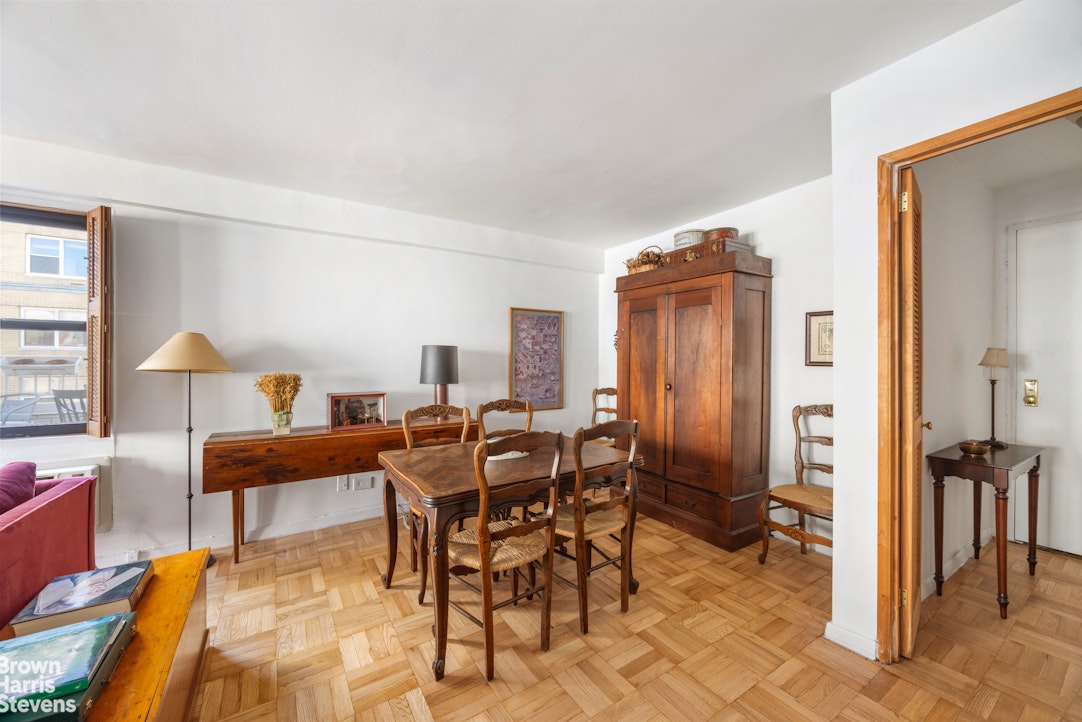 333 East 75th Street #12A, Lenox Hill, Manhattan, NY 10021 - Property photo 4 of 13