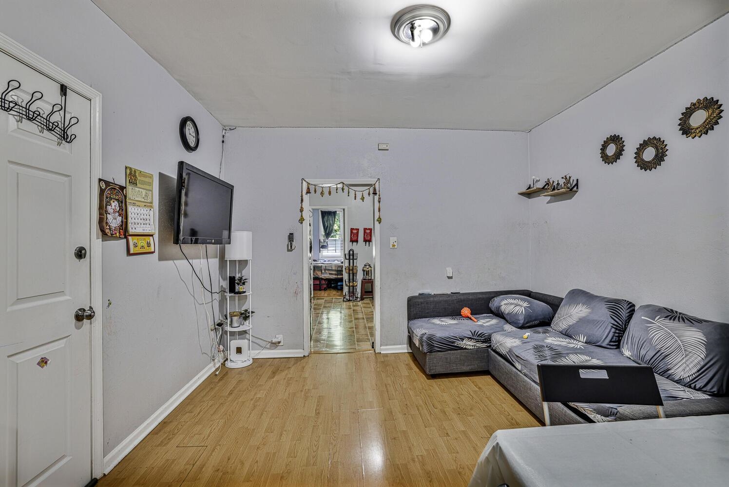 107 Saint PAULS Avenue, Jersey City, JC Journal Square, NJ 07306 - Property photo 3 of 21
