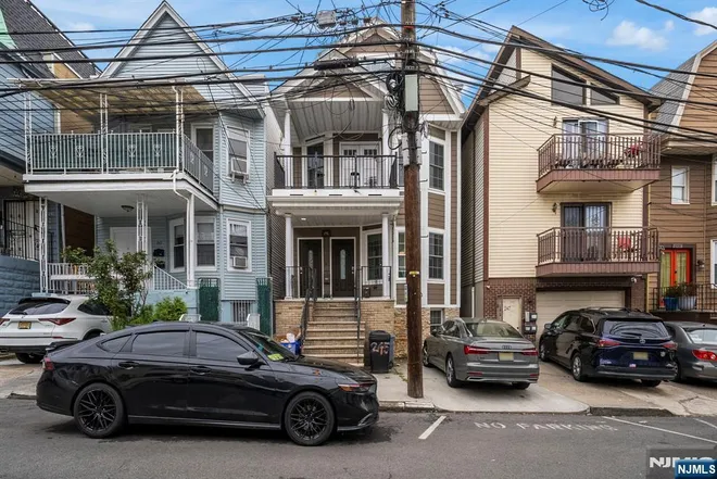 245 Jewett, Jersey City, NJ 07304