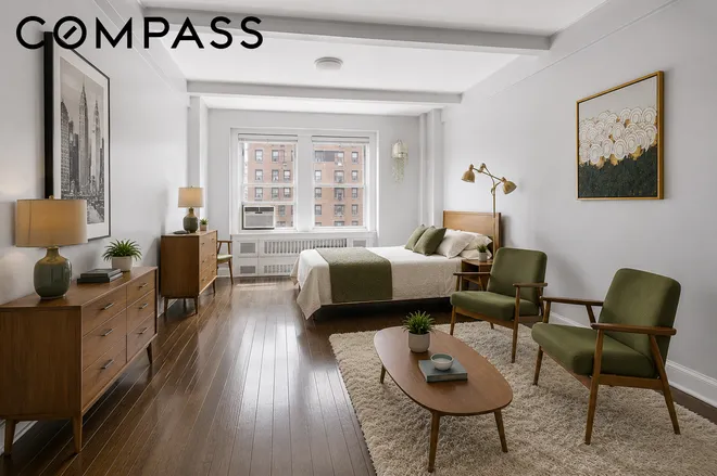 433 West 34th Street #6E, New York, NY 10001