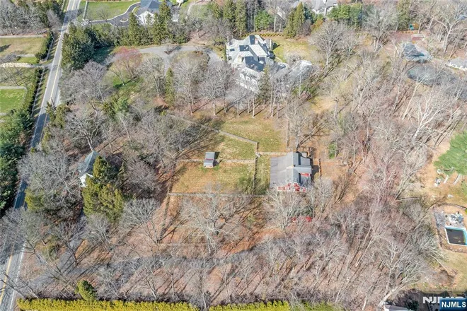 98 Saddle River, Saddle River, NJ 07458