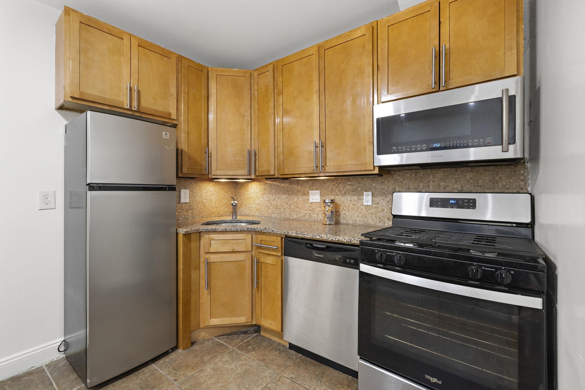 145 HARRISON Avenue, Jersey City, JC Bergen Lafayette, NJ 07304 - Property photo 4 of 10