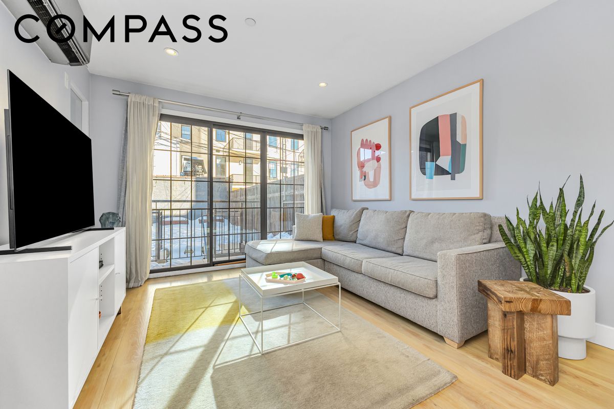 167 Devoe Street #1B, Williamsburg, Brooklyn, NY 11211 - Property photo 5 of 17