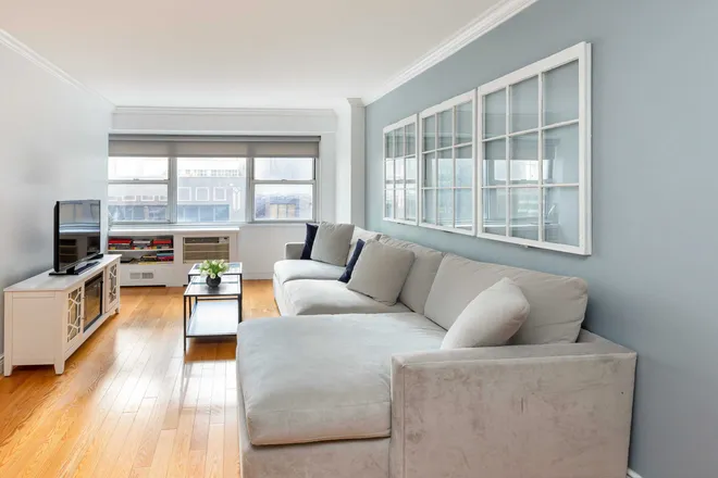 153 East 57th Street #6G, New York, NY 10022