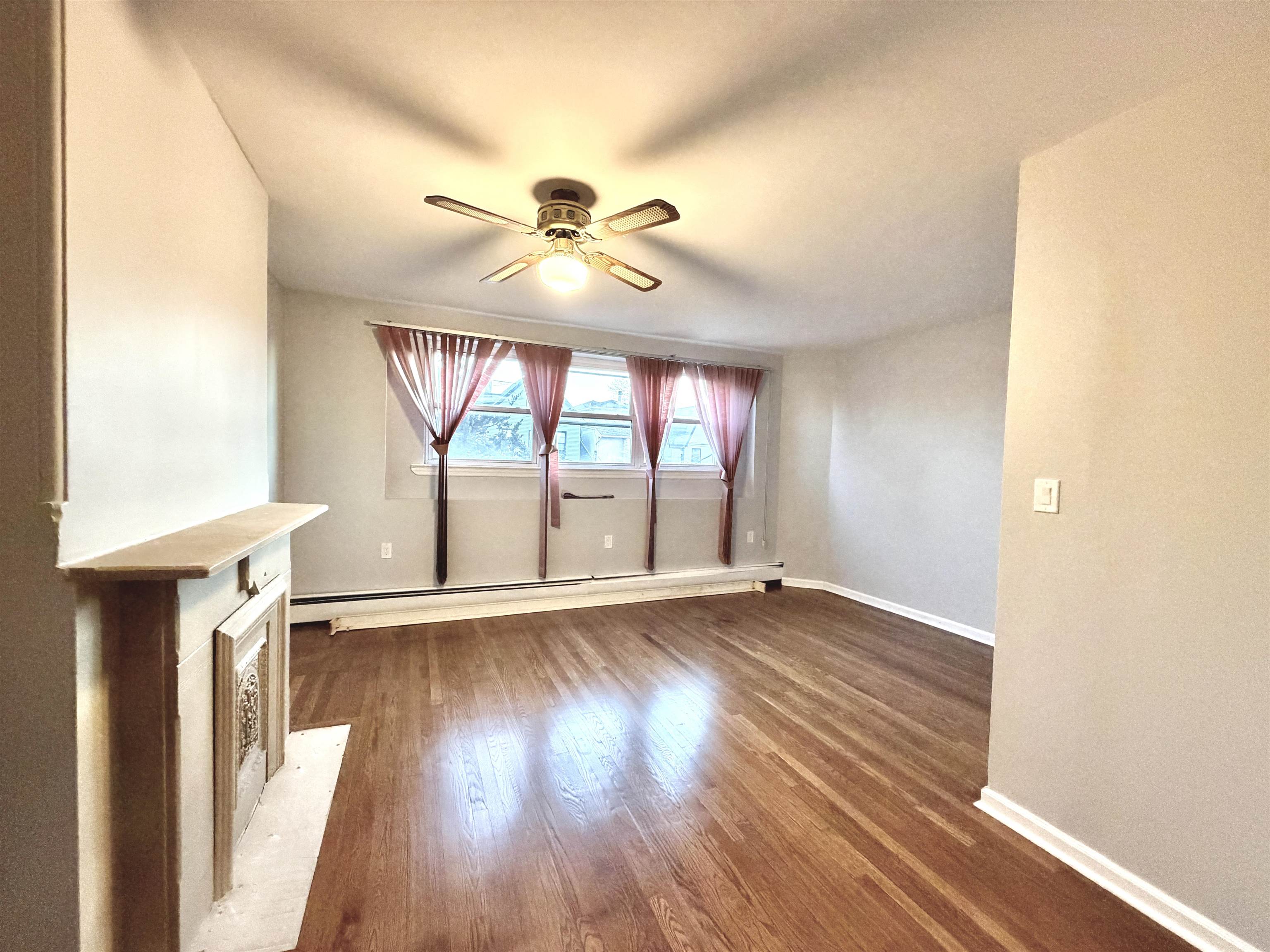 49 EAST 33rd Street, Bayonne City, Bayonne, NJ 07002 - Property photo 3 of 50