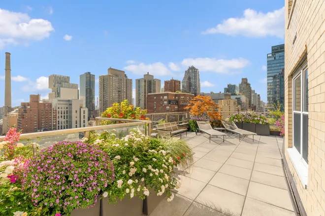 370 East 76th Street #A1808, New York, NY 10021