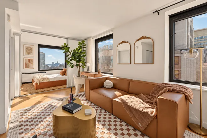 100 West 39th Street #43J, New York, NY 10018