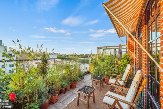 37-28 30th Street #7B, Long Island City, NY 11101