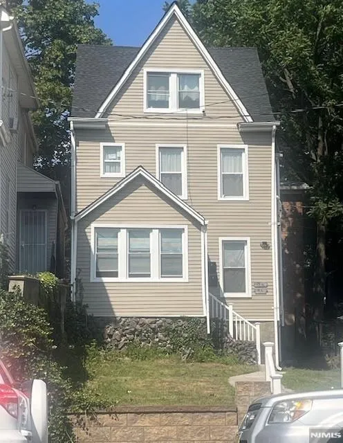 210-212 Temple, Paterson, NJ 07522