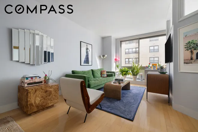 242 East 25th Street #9E, New York, NY 10010