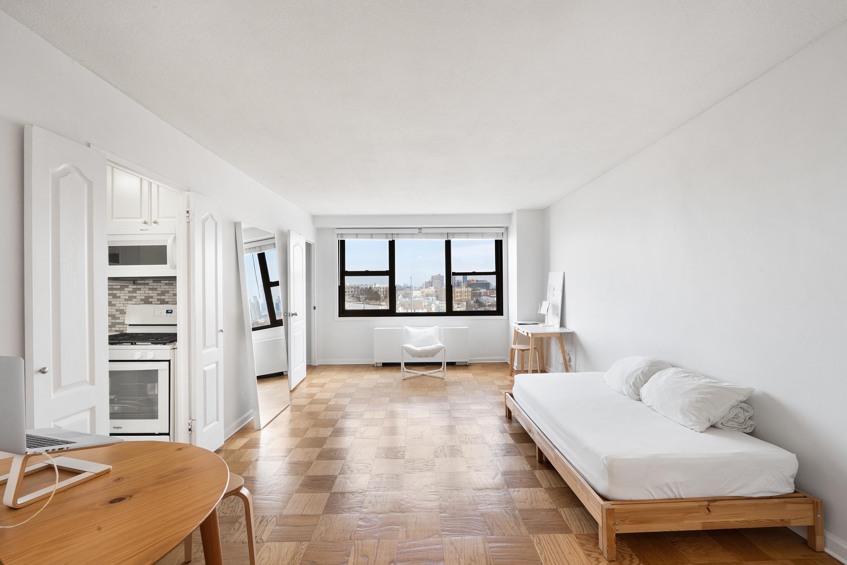 201 Street PAULS Avenue, Jersey City, JC Journal Square, NJ 07306 - Property photo 2 of 25