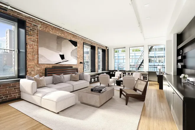 345 West Broadway #5, New York, NY 10013