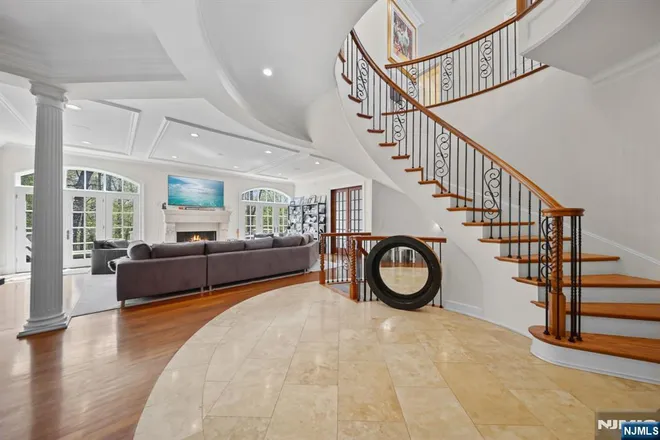 713 Bellaire, Demarest, NJ 07627