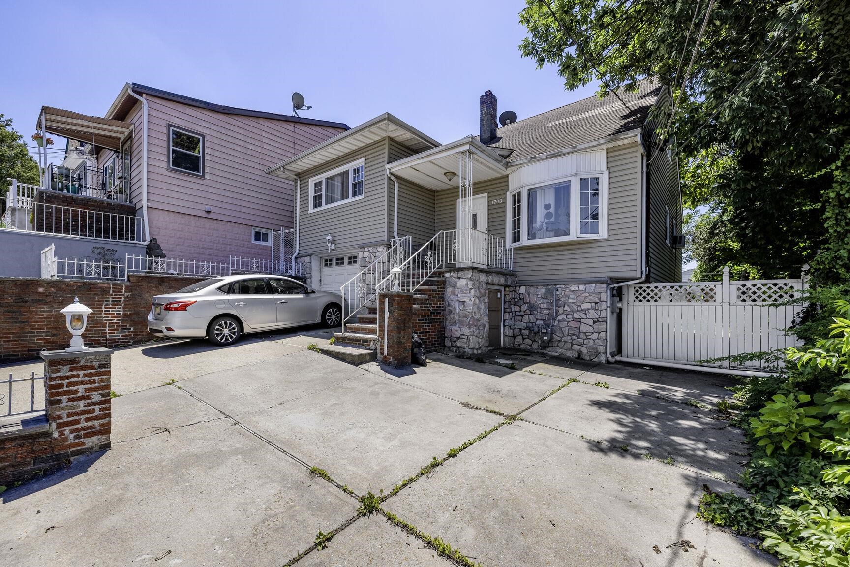 1703 81st Street, North Bergen Township, North Bergen, NJ 07047 - Property photo 3 of 26