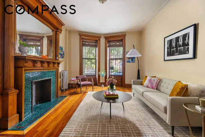 207 Park Place #1FE, Brooklyn, NY 11238