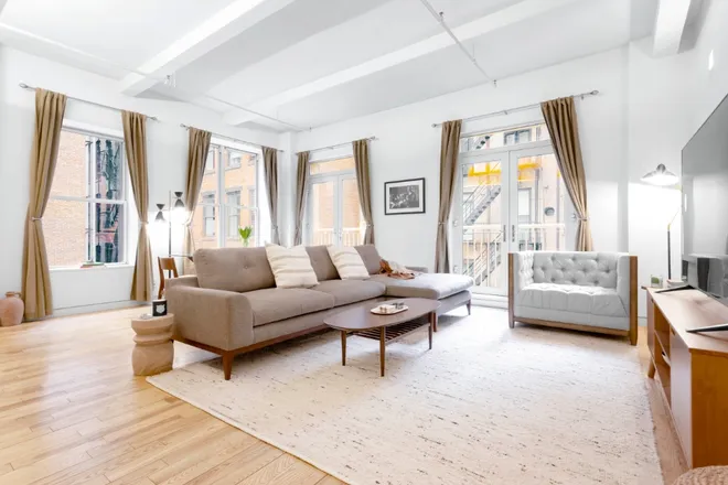 16 West 19th Street #3D, New York, NY 10011