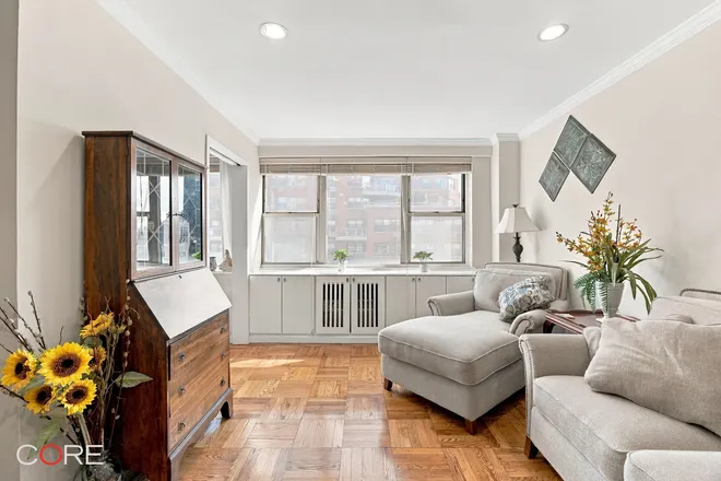 233 East 70th Street #16T, New York, NY 10021