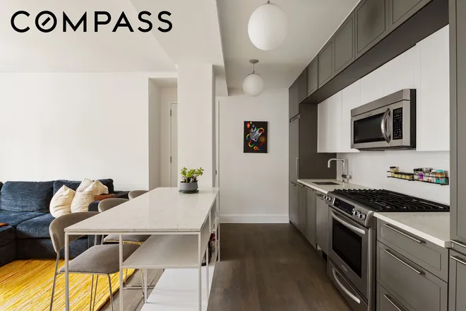 416 West 52nd Street #713, New York, NY 10019
