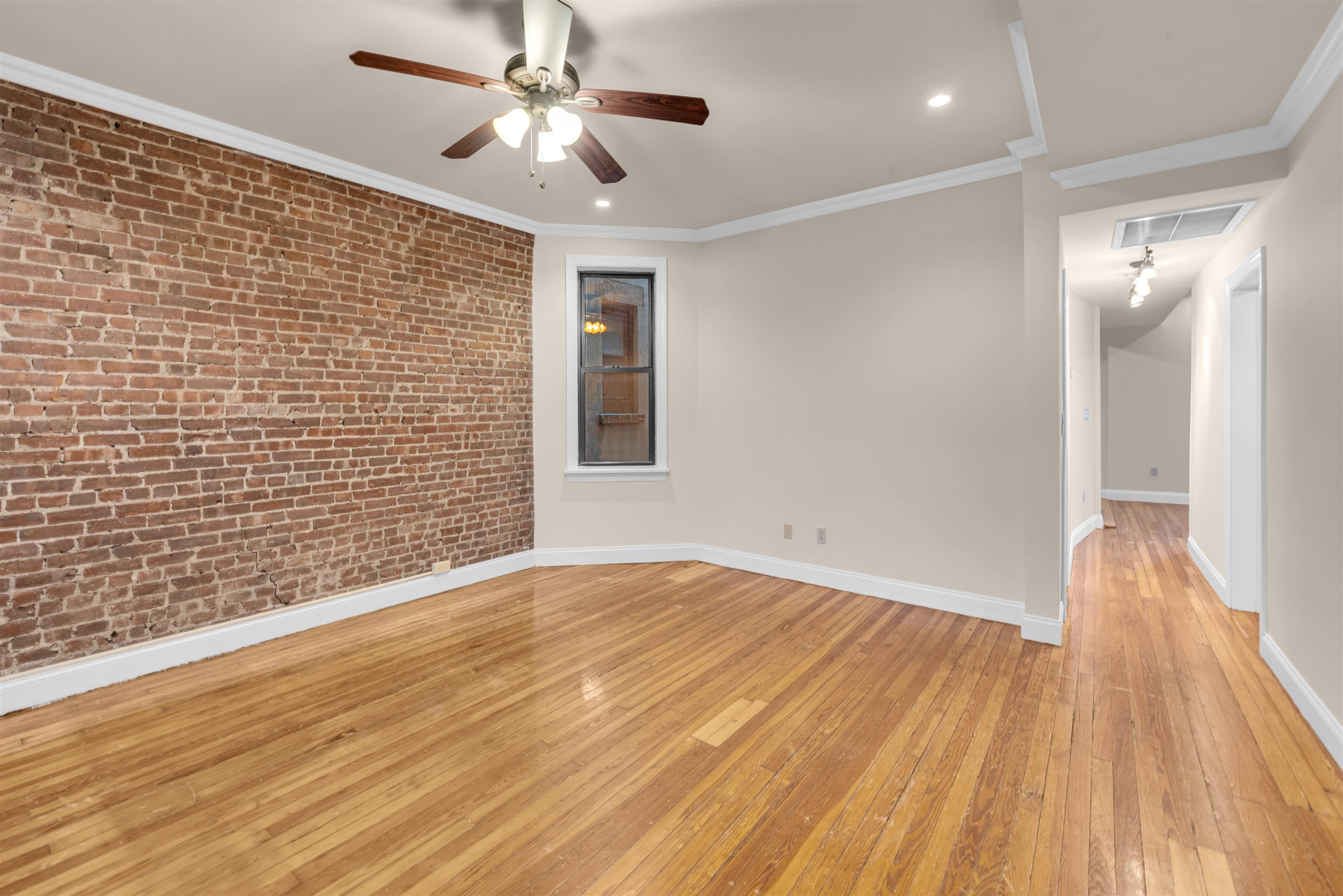 312 MONASTERY Place, Union City, Union City, NJ 07087 - Property photo 3 of 16