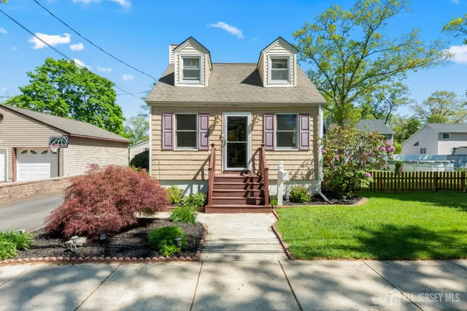 241 Fernhead Avenue, Mill Lake Manor, NJ 08831