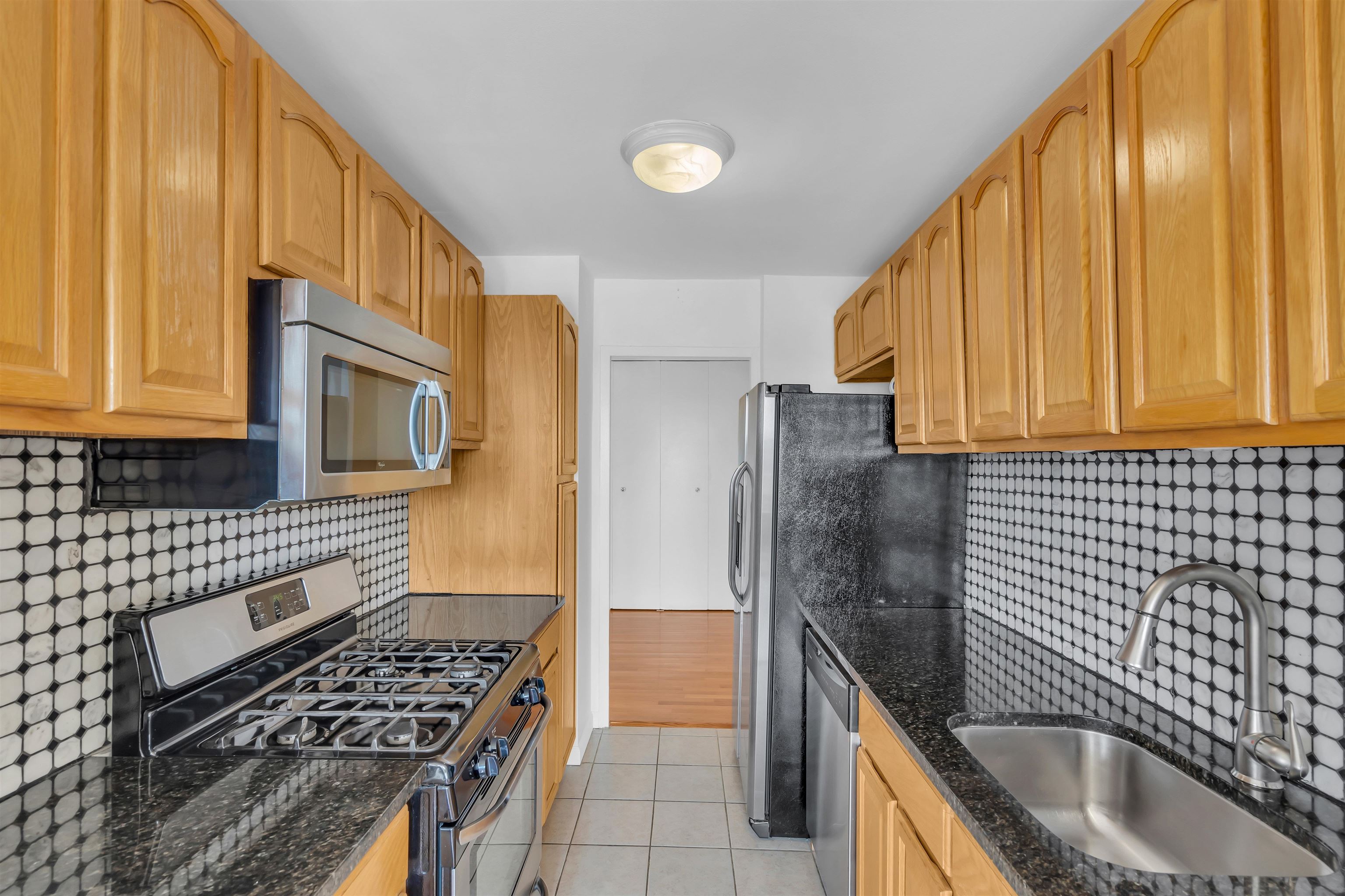 6600 Boulevard EAST, West New York Town, West New York, NJ 07093 - Property photo 5 of 29